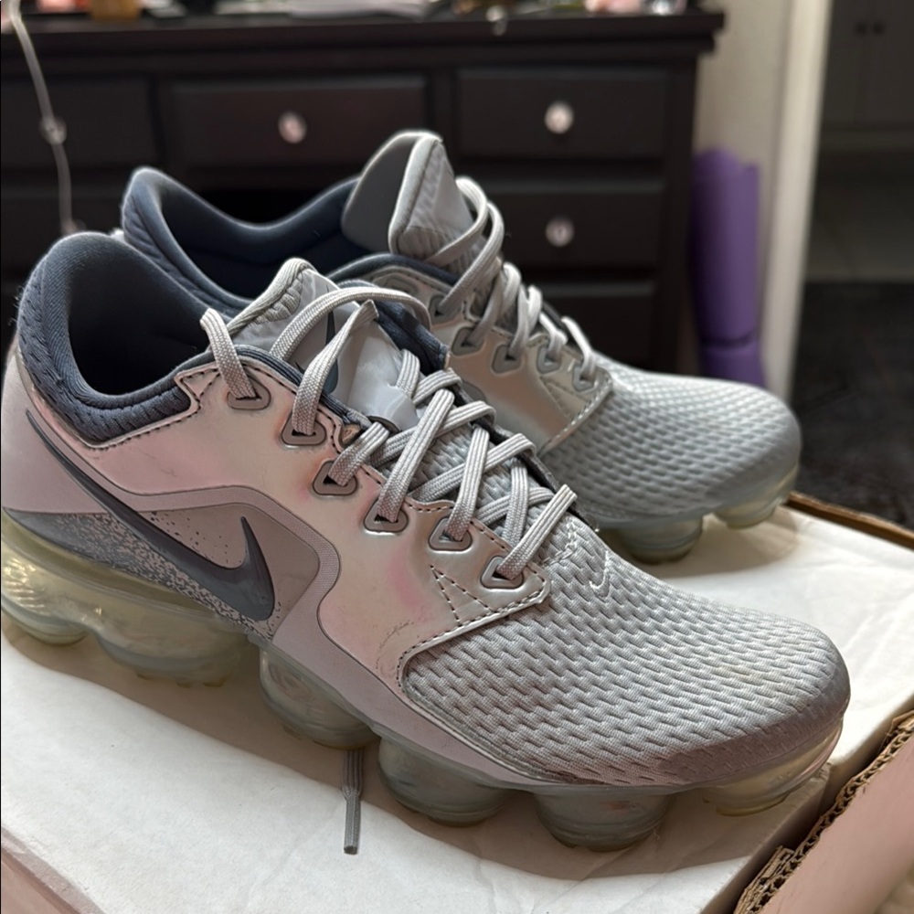 Nike Women's Gray Running Shoes